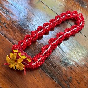 Lopa Type Necklace - Red with Gold Flowes